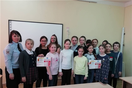 Акция «Полиция и дети»: воспитатели в погонах проводят встречи в учреждениях дополнительного образования