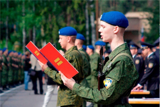 Количество молодых людей, уклоняющихся от призыва на военную службу, снижается