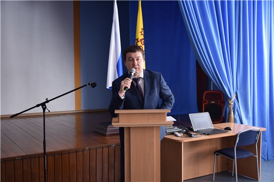 Глава администрации Московского района Андрей Петров провел встречу в Чувашском республиканском институте образования