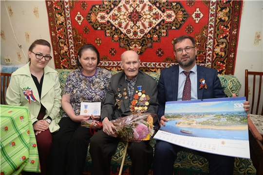 100-летний юбилей отметил ветеран Великой Отечественной войны Георгий Савинов