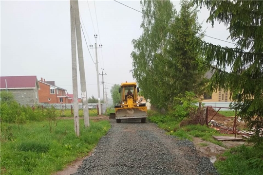 В д. Чандрово проводятся работы по обустройству грунтовых дорог