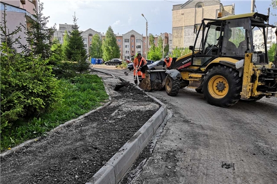 Во дворах Московского района г. Чебоксары продолжается ремонт дорог