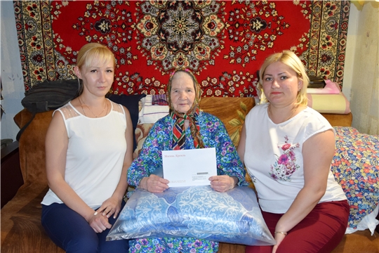 В Московском районе г. Чебоксары поздравили с 90-летним юбилеем Зою  Пугачеву