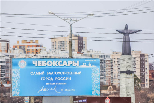 Весенние субботники начались с парада коммунальной техники