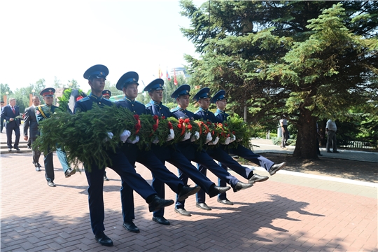 В День памяти и скорби делегация Московского района возложила цветы к Монументу воинской славы