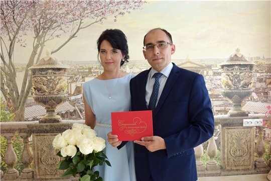 В День семьи, любви и верности свой семейный союз скрепили Елена Суслова и Юрий Константинов