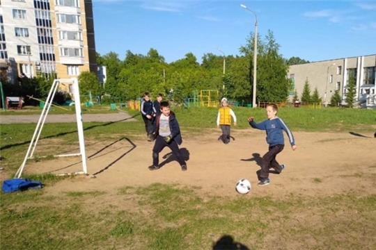 В честь 550-летия г. Чебоксары состоялась товарищеская игра по мини-футболу между детскими дворовыми командами Московского района