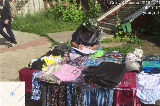 Наводим порядок на городских улицах: пресечены факты нелегальной торговли и расклейки объявлений