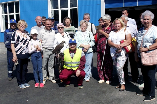 Депутат ЧГСД Валерий Антонов вместе с активистами микрорайона совершил экскурсию на мусороперегрузочную станцию