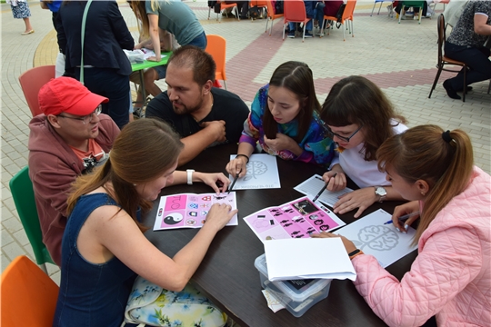 В Московском районе г. Чебоксары для активной и работающей молодежи проведена интеллектуальная игра «Интеллект квиз»