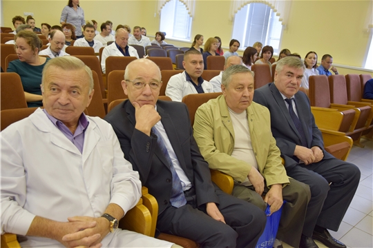 Представителям самой гуманной профессии вручены юбилейные медали «В память о 550-летии г. Чебоксары»