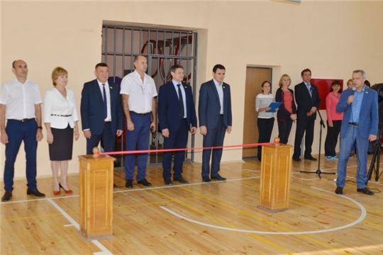Открытие обновленного спортзала на медфаке сборные ЧГУ и Госсовета Чувашии отметили товарищеским матчем