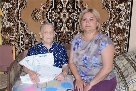 Участницу Великой Отечественной войны Зинаиду Суворову поздравили c 95-летним юбилеем