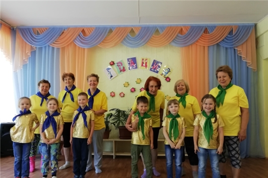 Новочебоксарский ЦСОН провел спортивную эстафету с дошколятами
