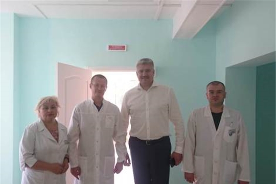 Министр здравоохранения Чувашской Республики Владимир Викторов с рабочим визитом посетил Новочебоксарскую городскую больницу