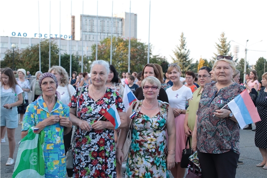 В Новочебоксарске отметили День Государственного флага Российской Федерации