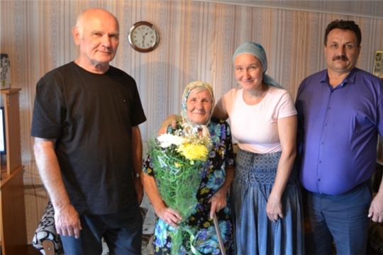 Новости поселений: 90-летний юбилей отметила жительница села Порецкое Клавдия Степановна Сержантова