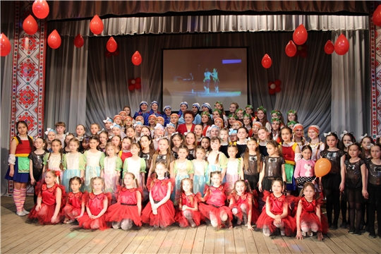 В АУ «Централизованная клубная система» Шемуршинского района состоялся Юбилейный концерт детского народного танцевального коллектива «Антонина»
