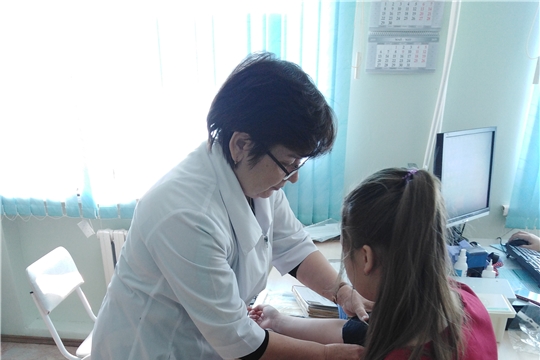 Специалисты Республиканской детской клинической больницы и Центра здоровья для детей Шемуршинского района провели выездной прием