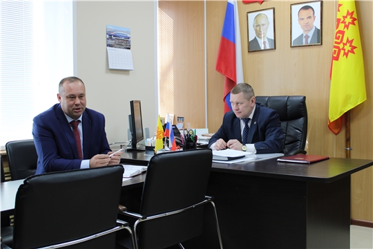 Рабочая неделя в администрации Шемуршинского района началась с совещания