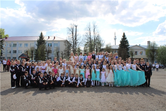 Впервые в Шемуршинском районе состоялся районный фестиваль «Вальс Победы»