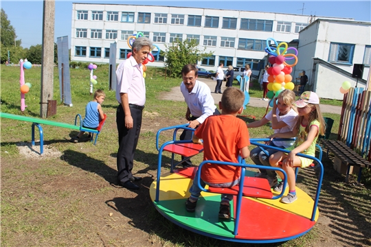 Открытие детской площадки в селе Русские Алгаши.