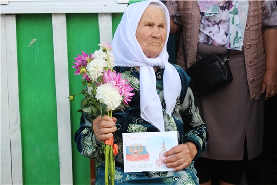 Жительница поселка Кабаново в свой юбилей получила именной конверт от Путина В.В. с поздравлениями.