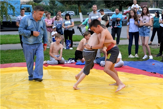 Спортивный праздник у ТЦ «Шупашкар»