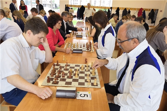 Команда Госслужбы приняла участие в соревнование по шашкам и шахматам