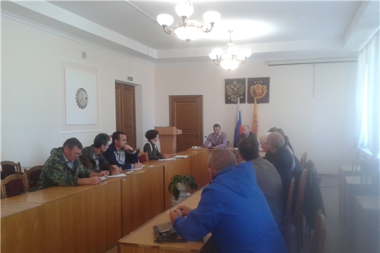 В  администрации Урмарского района состоялось совещание с сельхозтоваропроизводителями района