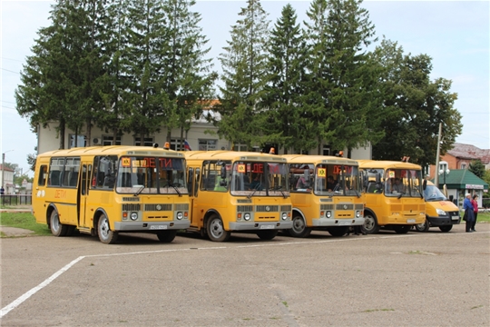 Осмотр школьных автобусов