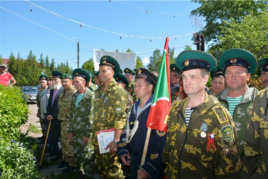 В поселке Вурнары состоялось торжественное мероприятие, посвященное Дню пограничника