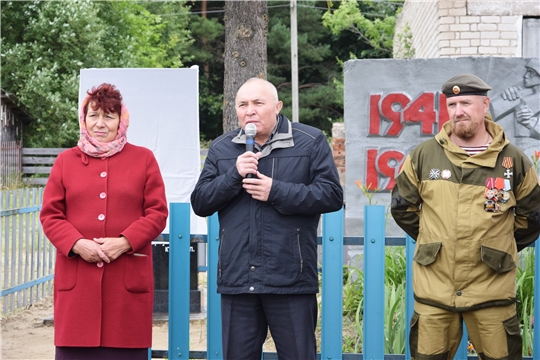 В д. Ямбахтино состоялось торжественное открытие памятника ветеранам боевых действий