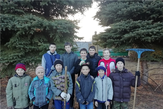 Волонтеры Победы Ядринского района: благоустройство памятных мест и помощь пожилым