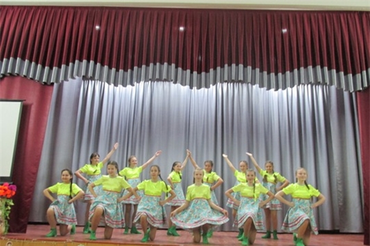 В рамках Международного Дня танца и в целях реализации проекта «Творческая школа»  проводился праздник «Путешествие в мир танцев»