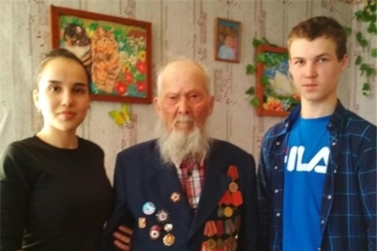 Волонтеры встретились с ветераном Великой Отечественной войны М.Р.Руфовым