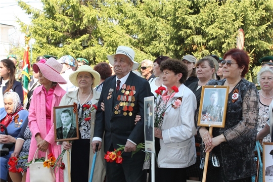 9 мая в городе Ядрин состоялся праздничный митинг, посвященный 74-й годовщине со дня Победы в Великой Отечественной войне 1941-1945 годов