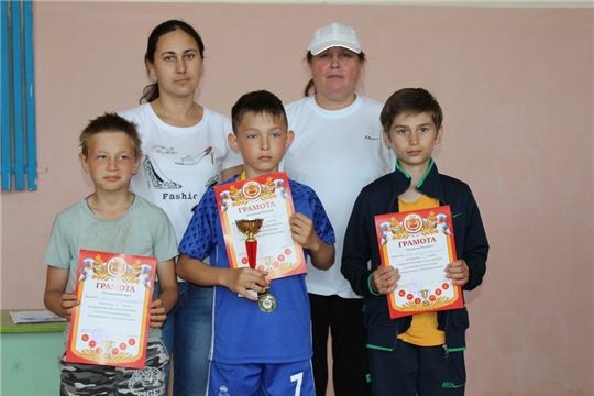 Сегодня  в Селоядринской СОШ прошло первенство Ядринского района по легкоатлетическому четырехборью «Шиповка юных»