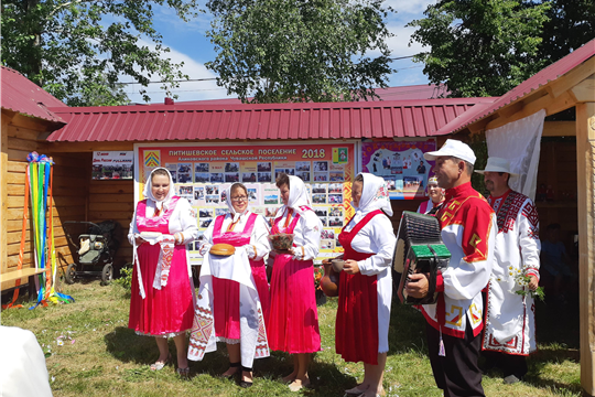 Делегация Ядринского района посетила 12 июня 2019 года в Аликовском районе 64-ый районный праздник песни, труда и спорта «Акатуй»