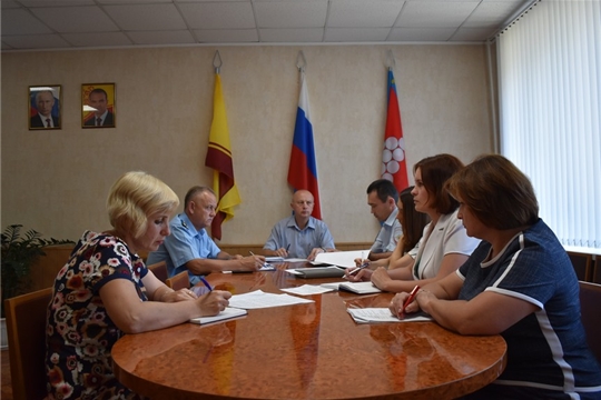 Сегодня в Ядринской районной администрации состоялось очередное заседание комиссии по профилактике правонарушений