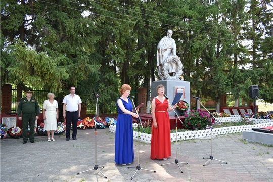 В  День памяти и скорби ядринцы приняли участие во Всероссийской патриотической акции «Свеча памяти»