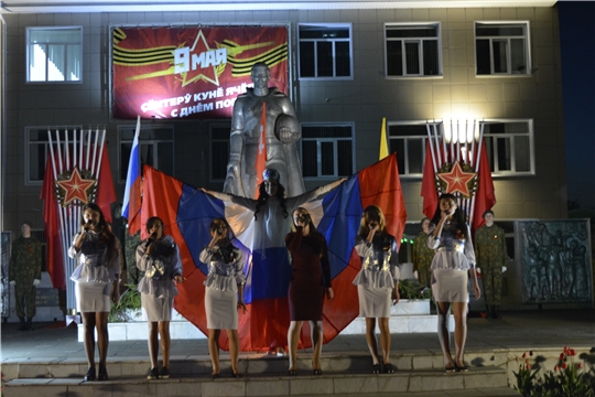 Накануне Дня Победы в Яльчикском районе прошло факельное шествие молодежи
