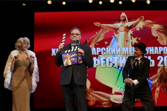 Глава Чувашии Михаил Игнатьев приветствовал организаторов, участников и гостей XII Чебоксарского международного кинофестиваля
