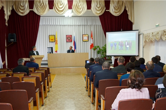 На еженедельном совещании у главы администрации Яльчикского района