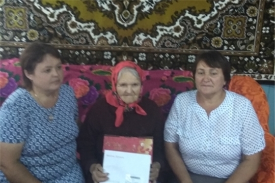 90-летний юбилей отметила жительница села Большая Таяба Ольга Петровна Адюкина