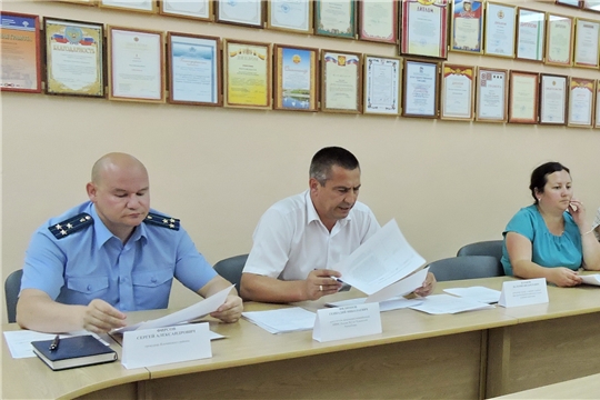 Состоялось заседание Межведомственной комиссии при главе администрации Яльчикского района