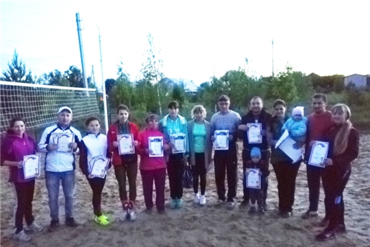 В честь Дня молодежи в селе Яльчики состоялось соревнование по пляжному волейболу