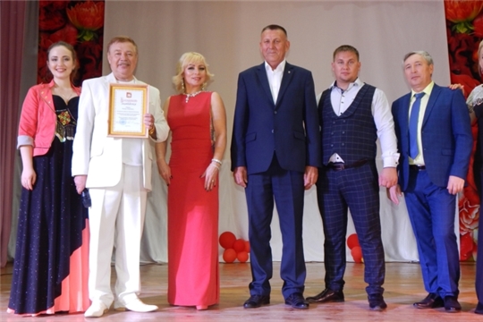 Заслуженный артист Чувашии Виктор Петров подарил жителям Яльчикского района прекрасный культурный вечер