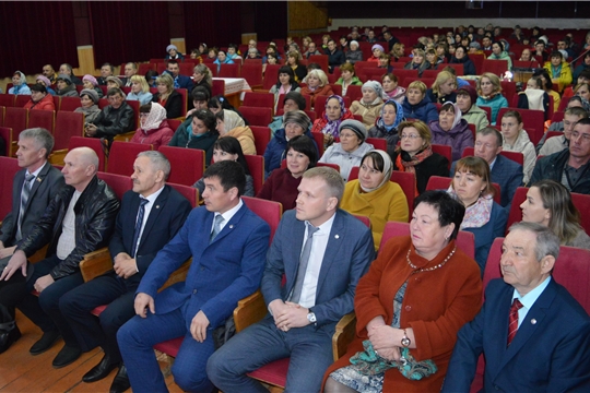В Янтиковском районе прошло торжественное мероприятие, посвященное празднованию Дня местного самоуправления