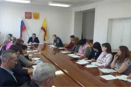 Состоялось заседание комиссии по вопросам организации отдыха, оздоровления и занятости детей в Янтиковском районе в 2019 году